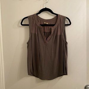 Urban Outfitters Green Sleeveless V-neck Top